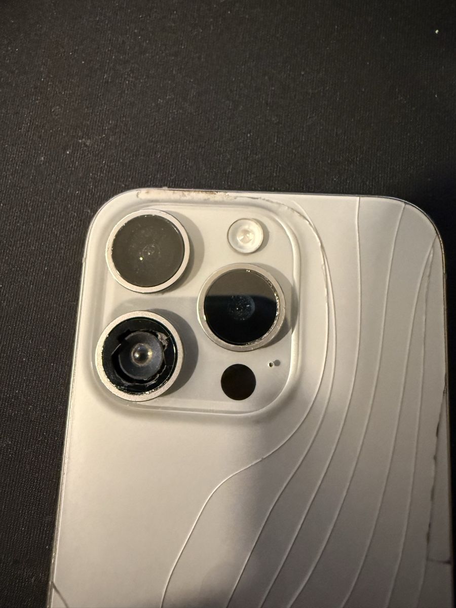 Apple Telefoni cellulari / Smartphones: I Phone 15 Pro - 256GB – Usato da Greppen venduto da den_k5cn 3