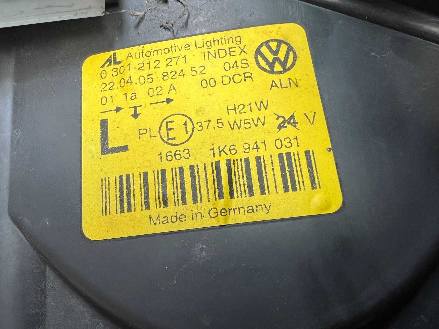 VW Fari: Xenon Scheinwerfer zu VW Golf 5 links – Usato da Safenwil venduto da vw-teile 5