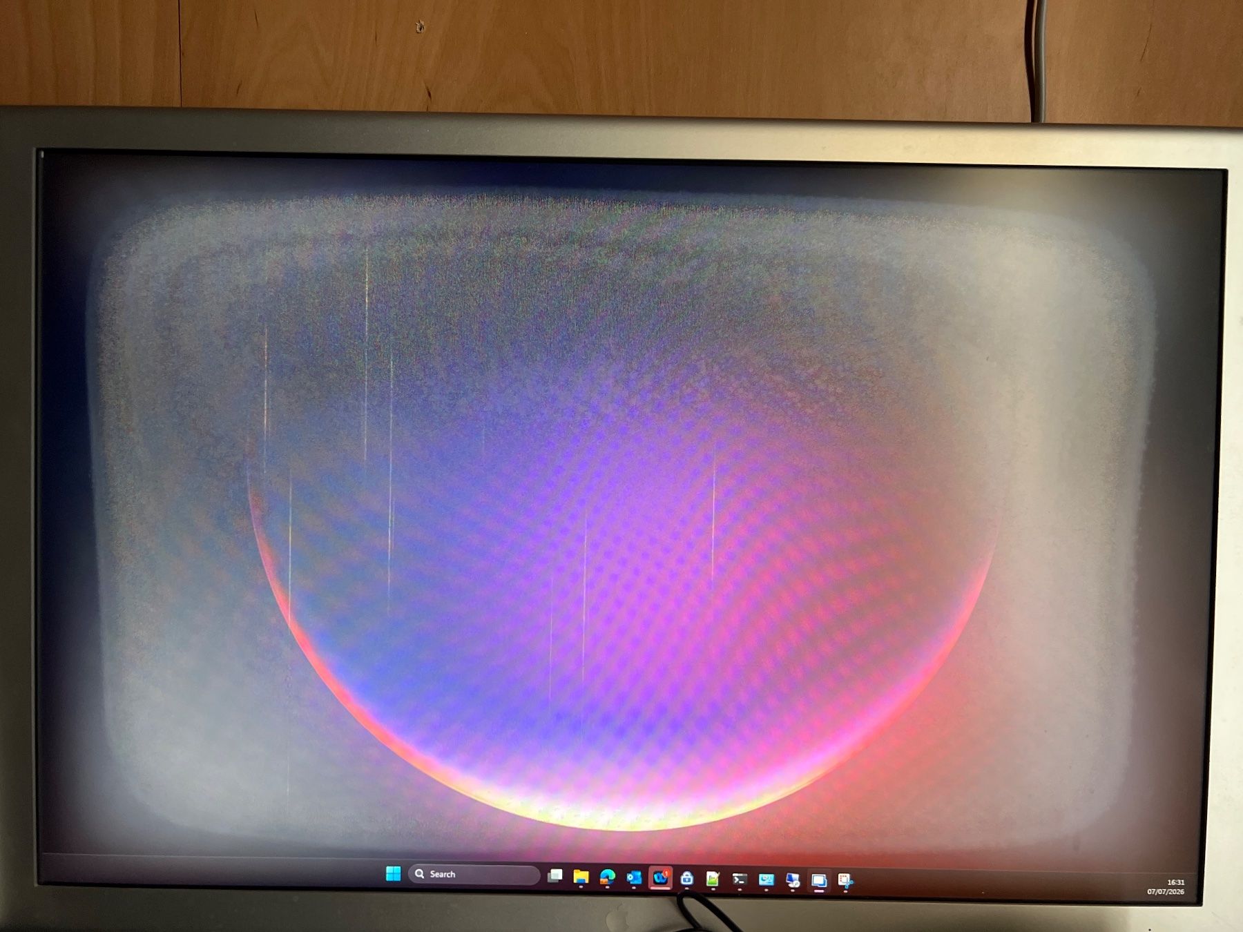 Apple Monitor: Apple Cinema HD Display 23", DEFEKT PANEL BLUR! – Difettoso da Mülligen venduto da vagos85