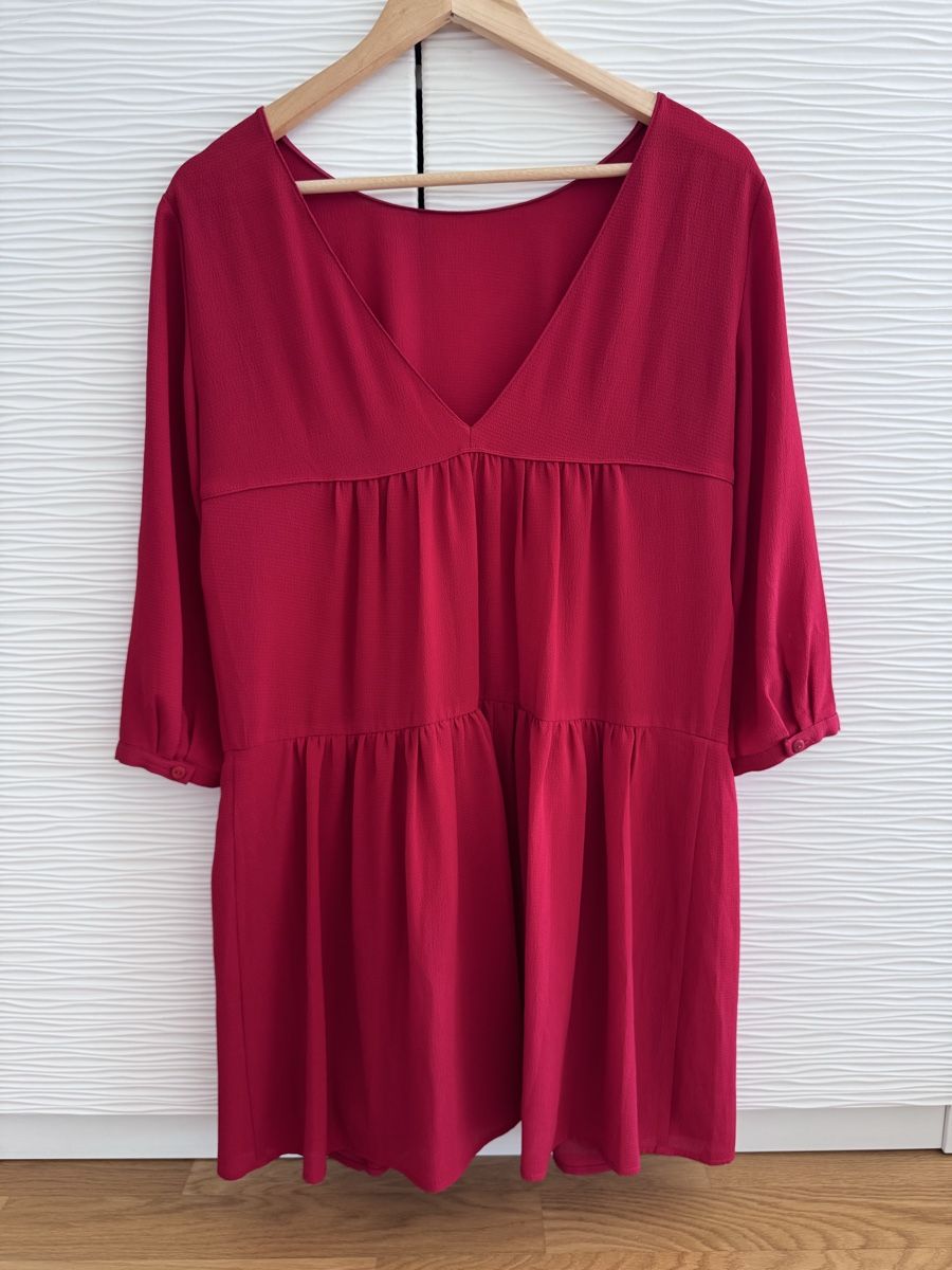 Ba&Sh Vestiti: Robe courte rouge Bash, col en V dans le dos – Usato da St-Sulpice VD venduto da cel_9zjf 1