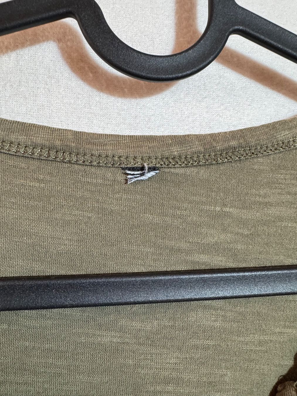 Tops: Grünes Basic mit Druckknöpfen ca. Gr. M – Gebraucht aus Grosswangen von second_hand_dress 1