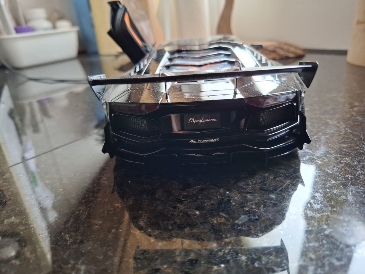 Lamborghini Modellini d'auto: Lamborghini Aventador 1/18 – Nuovo (secondo la descrizione) da Gampelen venduto da ste_r6hj 1