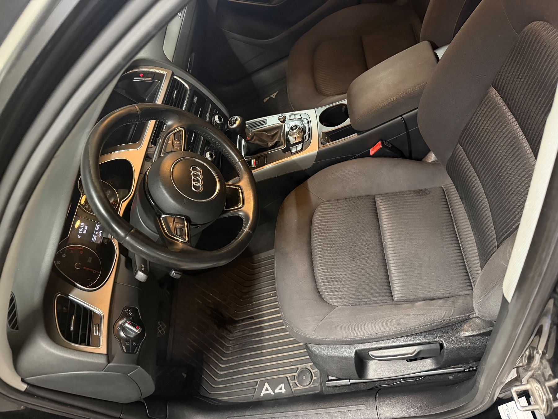 Audi Automobili: Audi A4 1.8 TFSI QUATTRO – Usato da Widnau venduto da joh_6spk 5