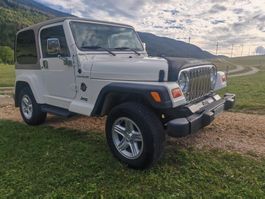 Jeep Wrangler 4.0 Sahara mit Hardtop, frisch ab MFK, ab 1.-