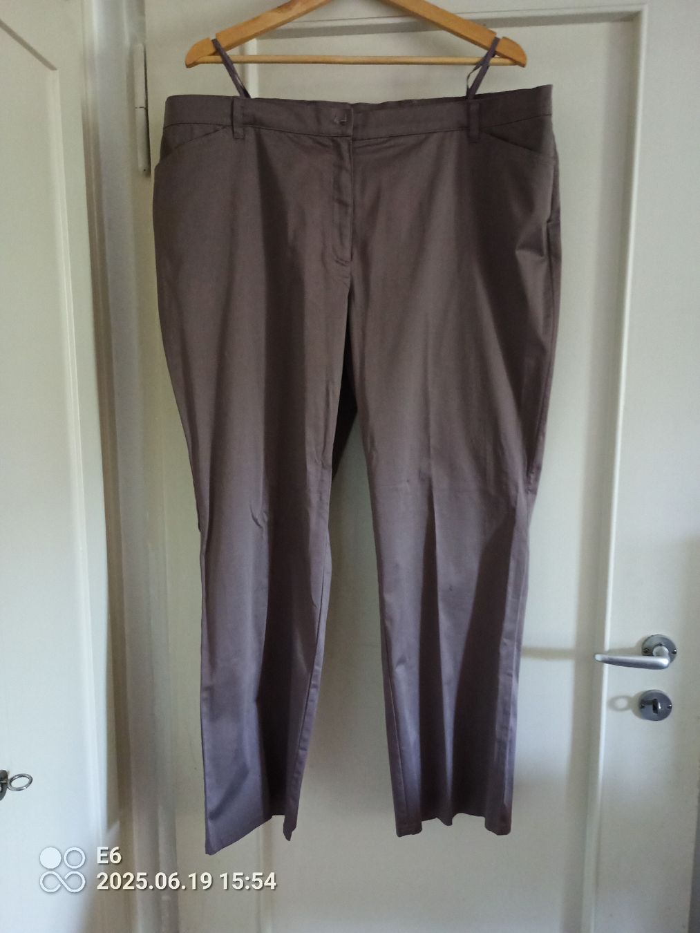 Completi & Tailleur: Eleganter Hosenanzug Groesse 50  Marke: B.P.C. Selection – Nuovo (secondo la descrizione) da Zürich venduto da Mitzi6 7