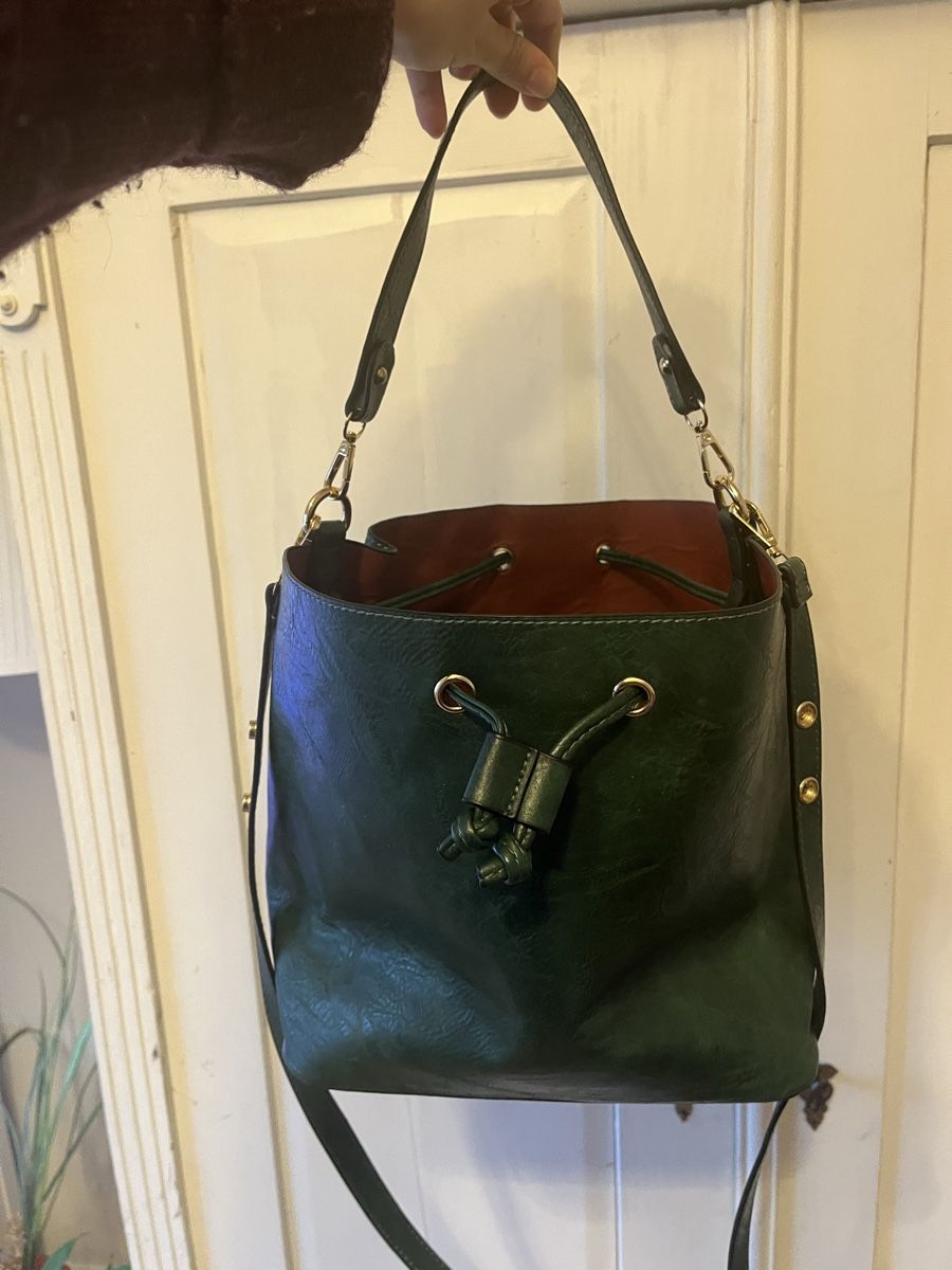 Taschen für Damen: Handtasche grün – Neu (gemäss Beschreibung) aus Lenzburg von Shru5