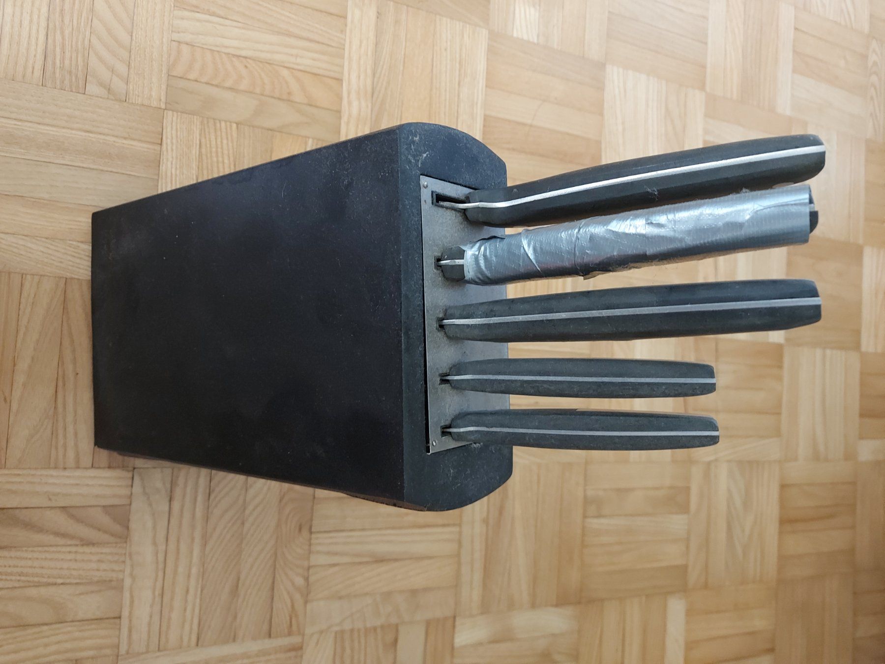 Coltelli da cucina: Messerblock mit 5 Messern guter Zustand – Usato da St. Gallen venduto da kamel27