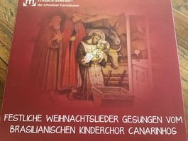 Weihnachtslieder  vom Kinderchor Canarinhos  Brasli
