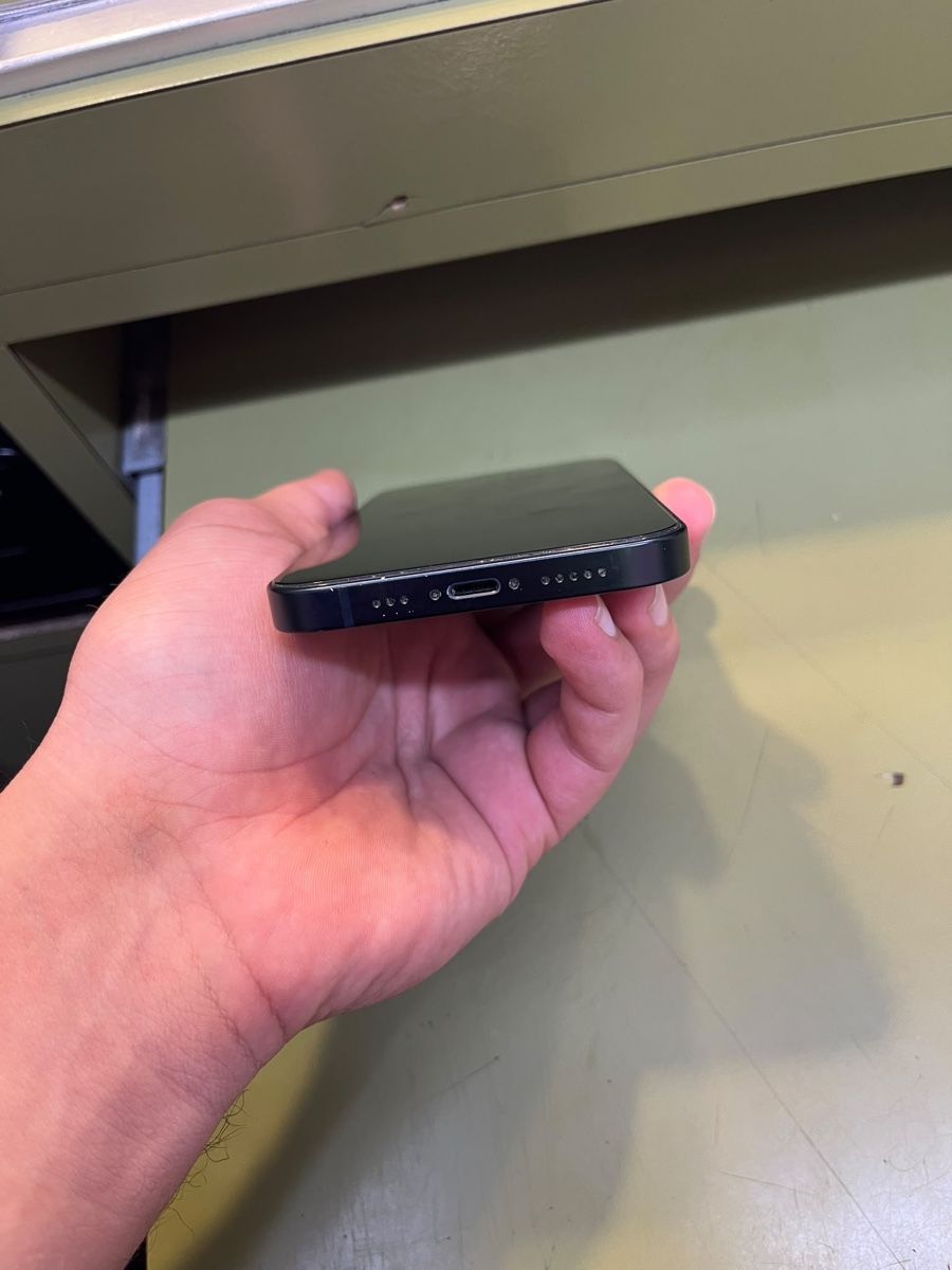 Apple Portables: iPhone 13 , Battery 81% – D'occasion à Zürich par Ahmad-776 1