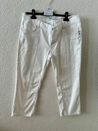 🤍 Yes Yes Capri Hose weiss Gr. EU 44 / UK16 Stretch