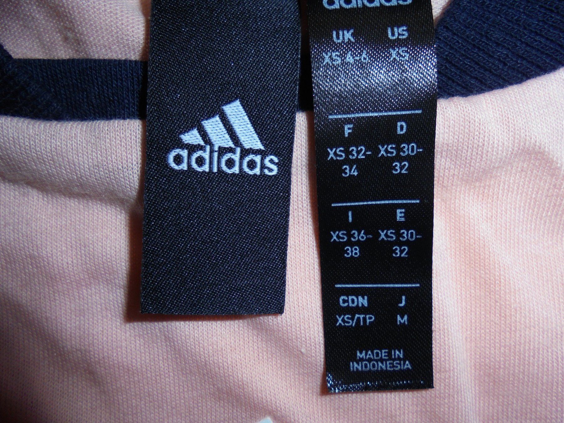 Adidas T-shirt: ADIDAS SHIRT GRÖSSE XS – Usato da Aarau Rohr venduto da PinkSchwein 4