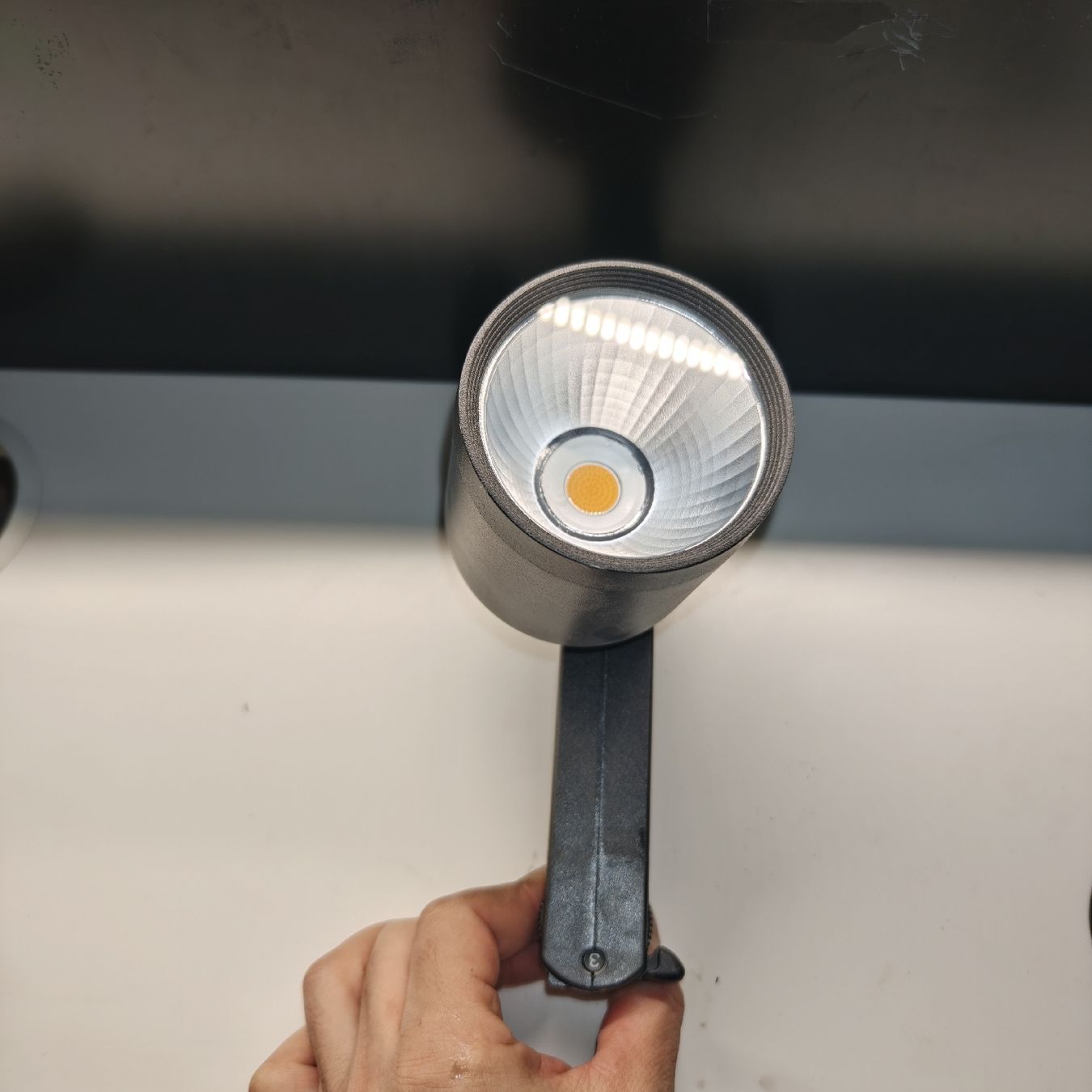 Kronleuchter & Deckenlampen: CLE Lival 3-Phasen-Stromschienensystem – Gebraucht aus Kollbrunn von Dzaferi01