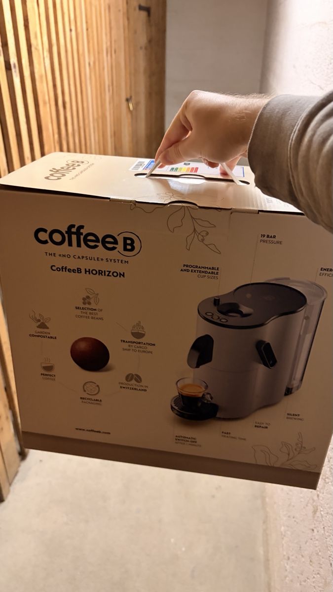Nespresso Kaffeemaschinen & Espressomaschinen: Nespresso Horizen B – Gebraucht aus Zürich von eug_5qwt 3
