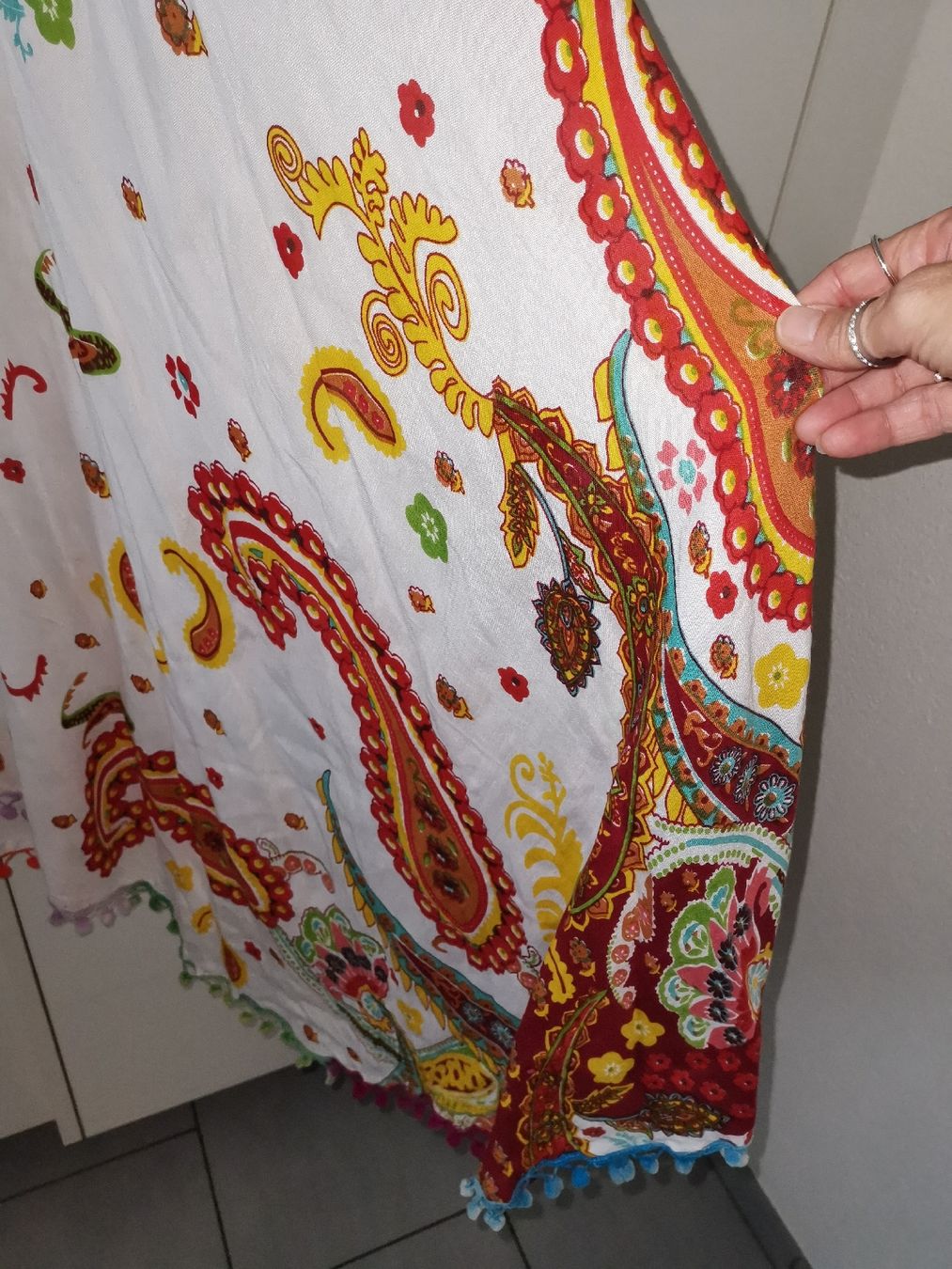 Lotti di vestiti: 2 SOMMERKLEIDER ONE SIZE – Usato da basel venduto da lupettone 2