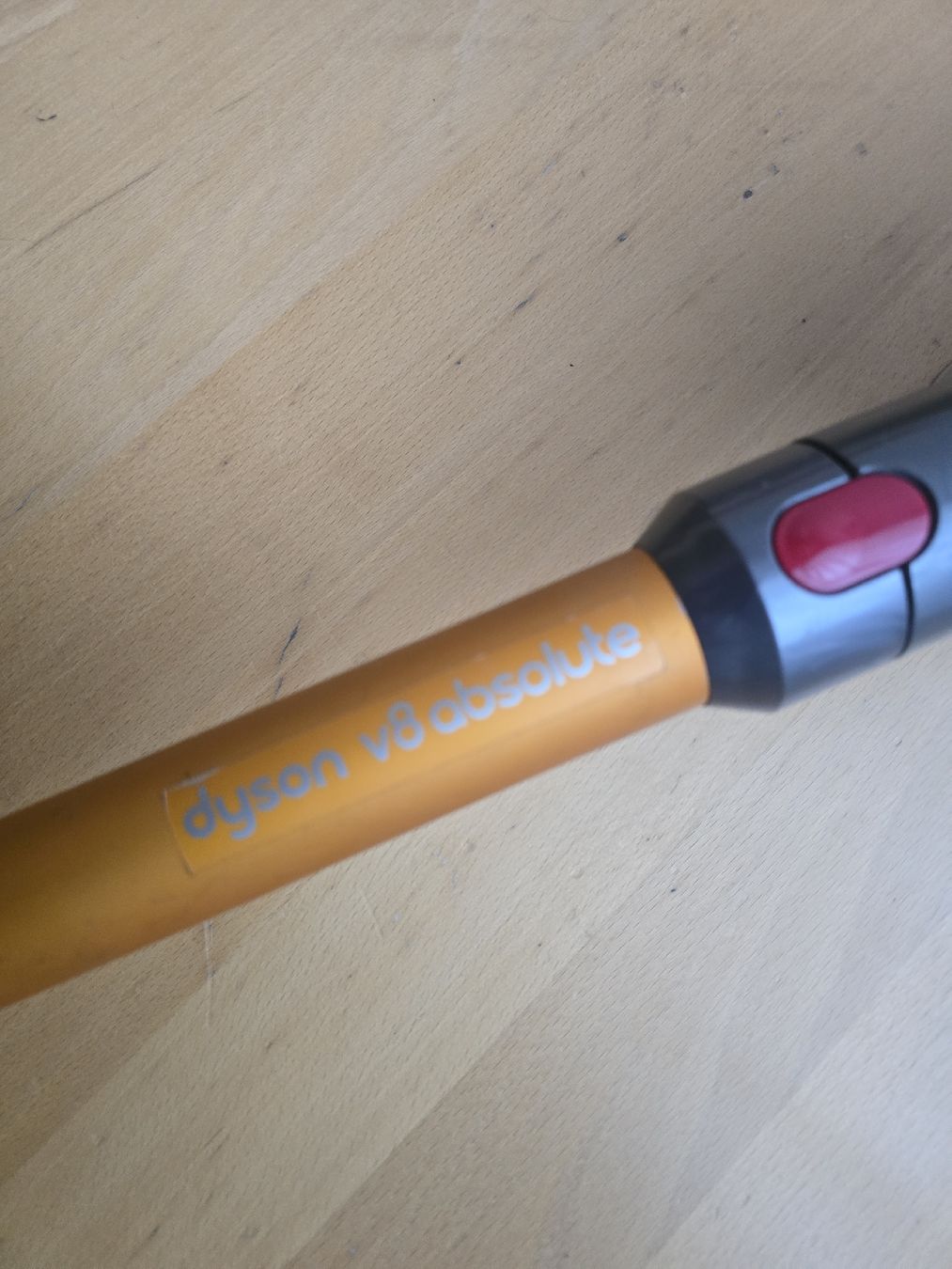 Dyson Aspirapolveri & Accessori: Dyson V8 Absolute Staubsauger guter Zustand – Usato da Arni BE venduto da bomba15 2