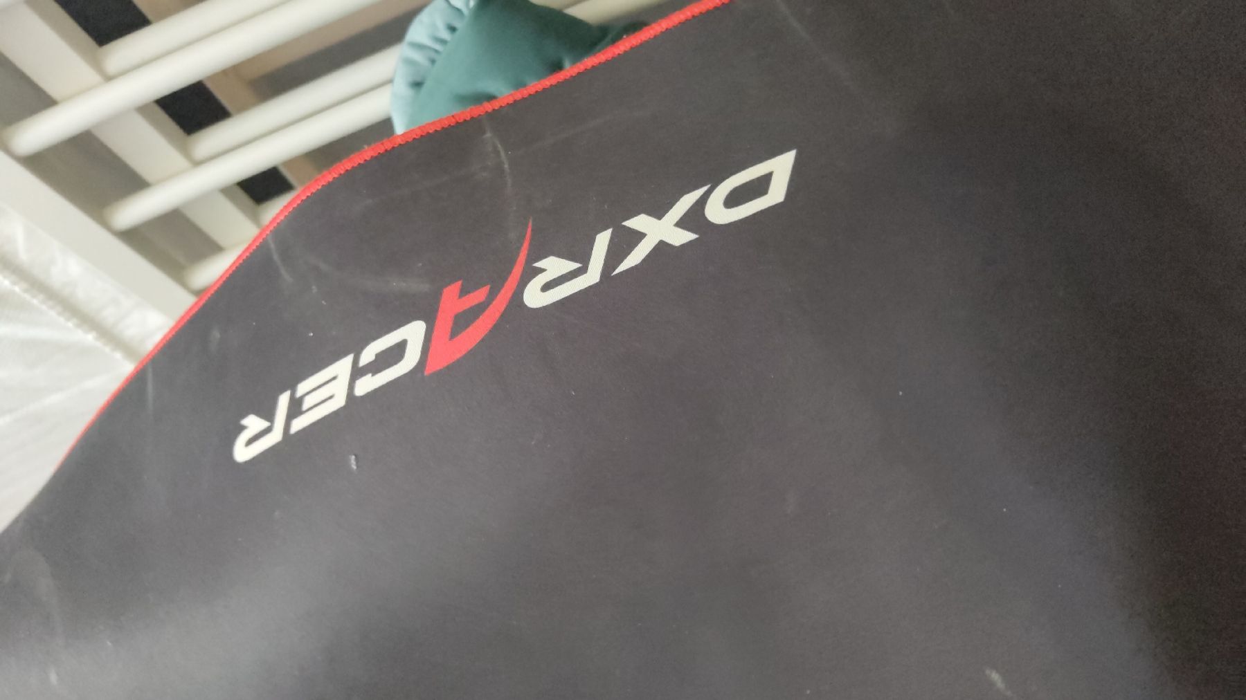 Schreibtische: DXRacer Gaming Desk  – Gebraucht aus Zetzwil von FrlsNekomaJonny 3