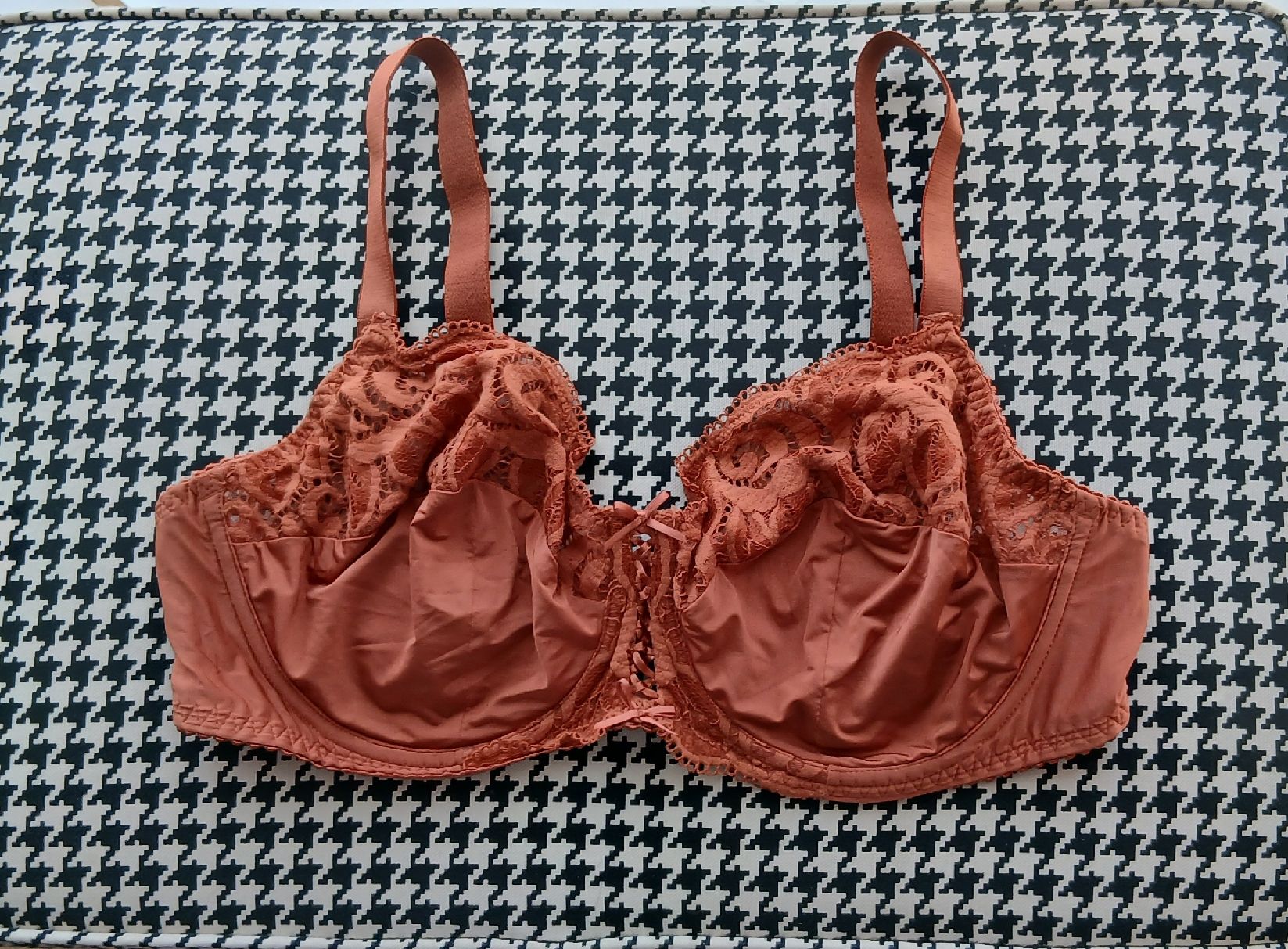 Altra biancheria intima: soutient gorge, brassière – Usato da Montcherand venduto da petiteoune75