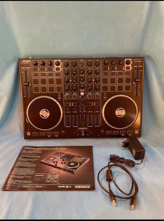 Reloop Terminal Mix 8 Skin Club Dome
