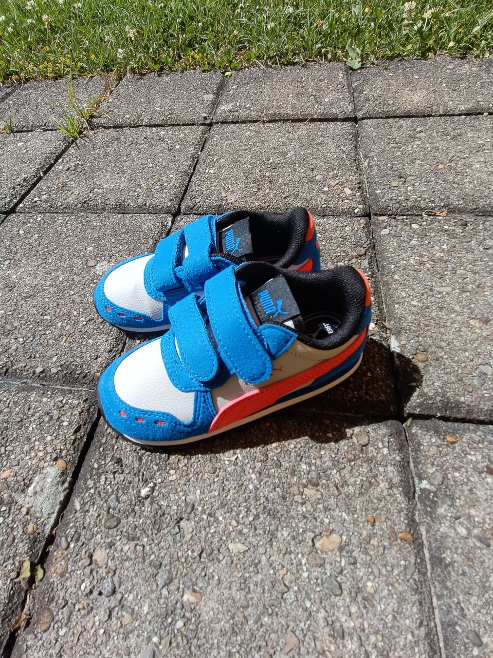 Puma Scarpe per ragazzi: neue Puma Kinderschuhe, Grösse 25 – Nuovo (secondo la descrizione) da Berikon venduto da mezzze 2