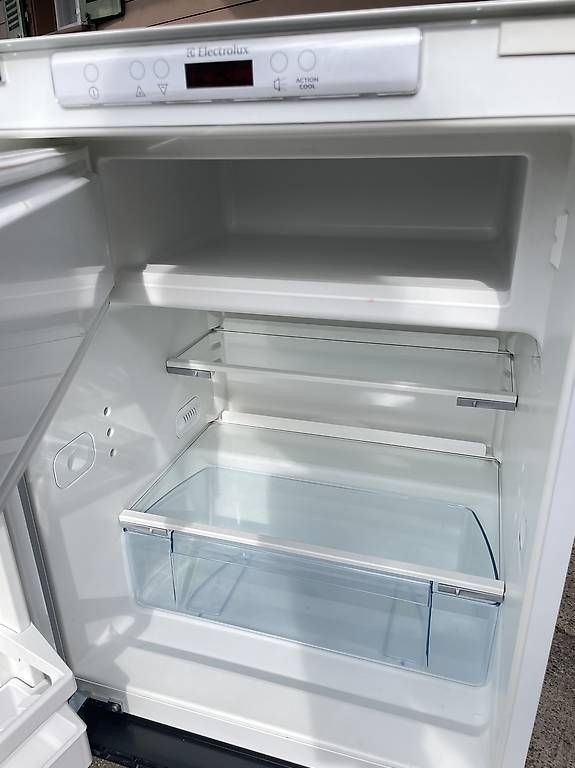 Electrolux Réfrigérateurs: Elektrolux Einbaukühlschrank – D'occasion à Uetendorf par Anomis2015 3