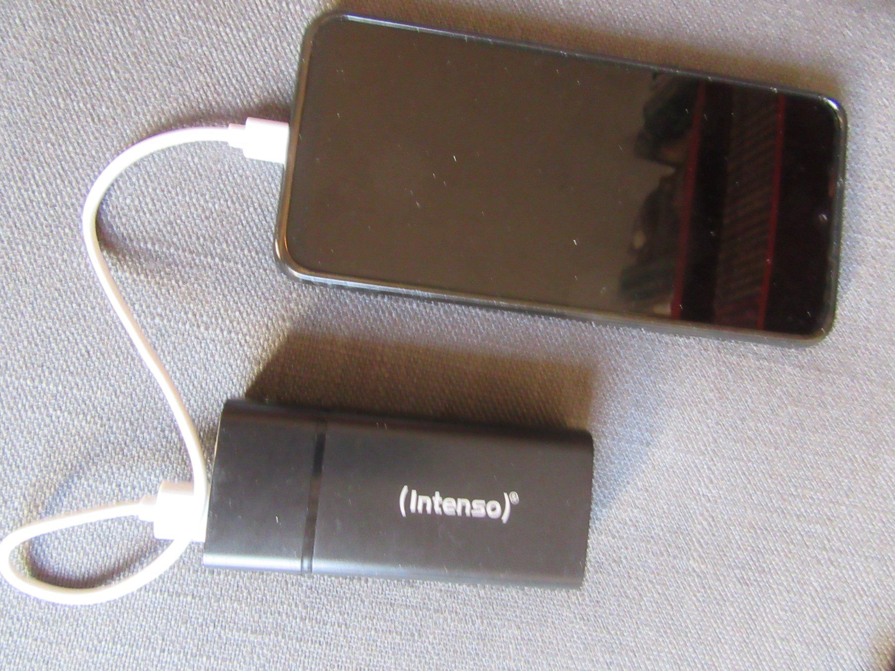 Caricabatterie: Intenso Powerbank – Usato da Basel venduto da joe_9cvm