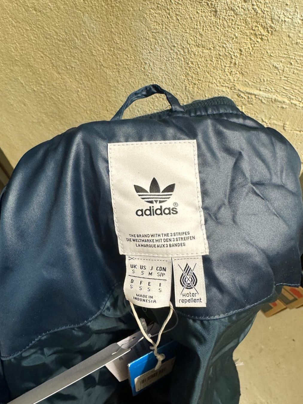 Adidas Giacche: Adidas Boxing Blouson Jacket Grösse S neu – Nuovo (secondo la descrizione) da Schlieren venduto da Stadtammannamt_8952 2
