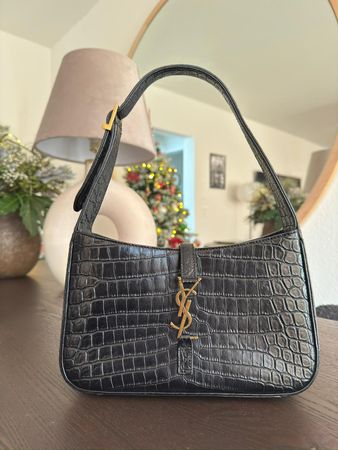Saint Lauren Schultertasche (Le 5 a 7) Leder