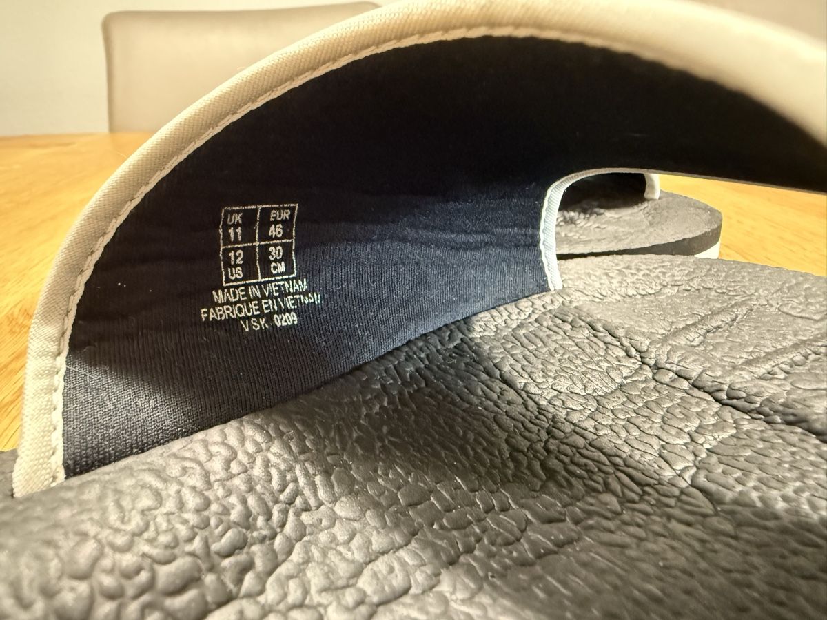 Puma Chaussures hommes: Puma Schlarpen Grösse 46 Schwarz – D'occasion à Wallisellen par FabianB 1