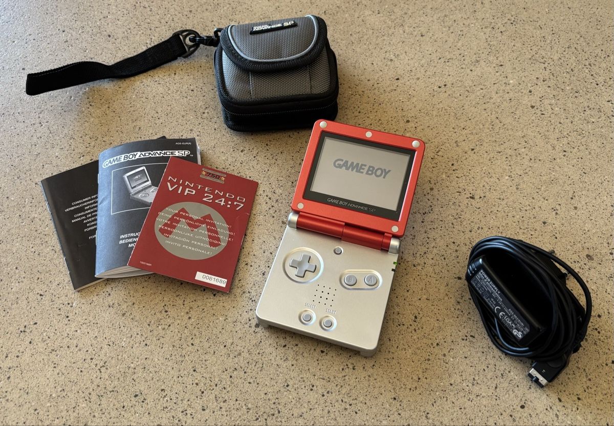 Nintendo Consoles: NINTENDO GAME BOY ADVANCE SP – D'occasion à Gerlafingen par alpenbrevet