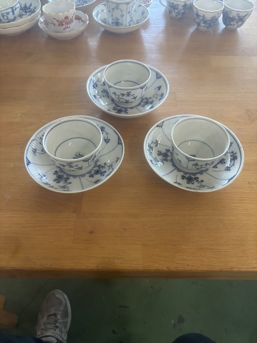 Tassen: Original Meissen Tassen – Gebraucht aus Pratteln von Cartonsducoeur_bl 1