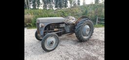 Traktor Ferguson