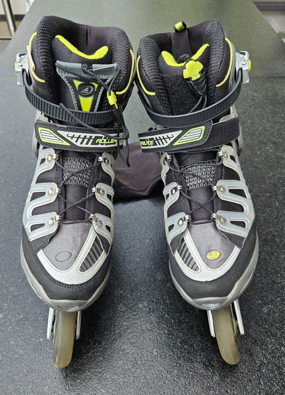 Pattini in linea & Pattini a rotelle: Rollerblade Inline Skates – Usato da Hagendorn venduto da olinda24