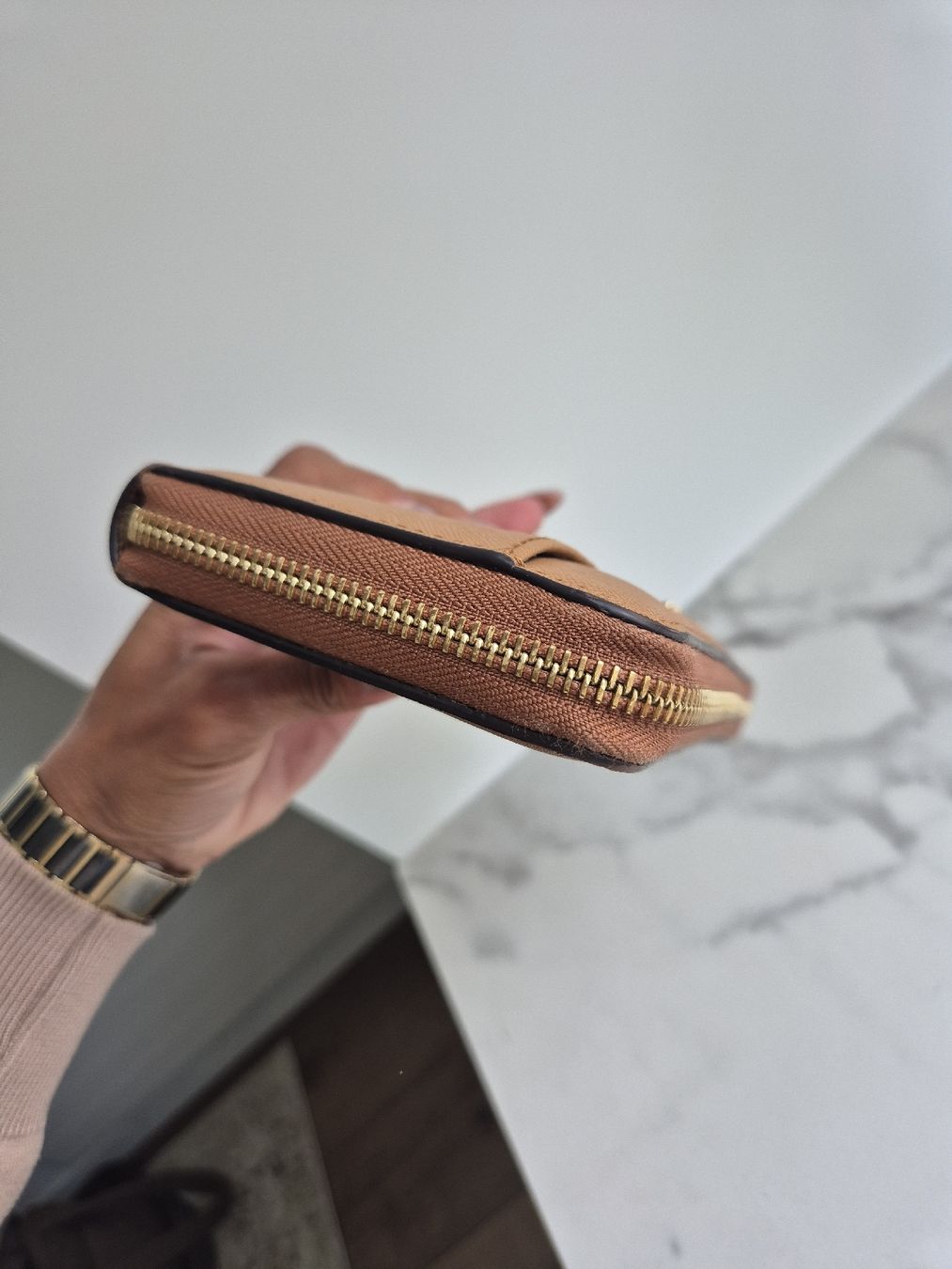 Michael Kors Portamonete: Michael Kors Jet Set Travel Wallet – Usato da Weisslingen venduto da Airgate 8