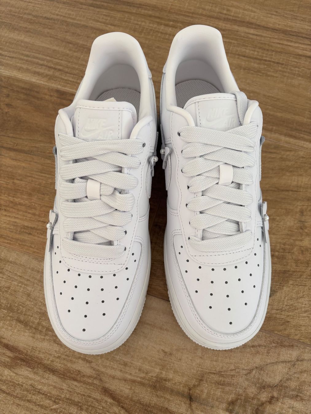 Nike Scarpe da donna: Nike Air Force mit Schmetterlingen – Nuovo (secondo la descrizione) da Enggistein venduto da THE-IGOR 1