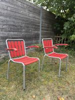 2 charmante Vintage-Gartenstühle in Rot  stapelbar (Bigla?)