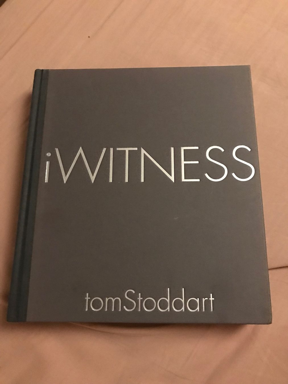 Bücher: Tom Stoddart iwitness dédicacé – Neu (gemäss Beschreibung) aus Grimisuat von eliseba88