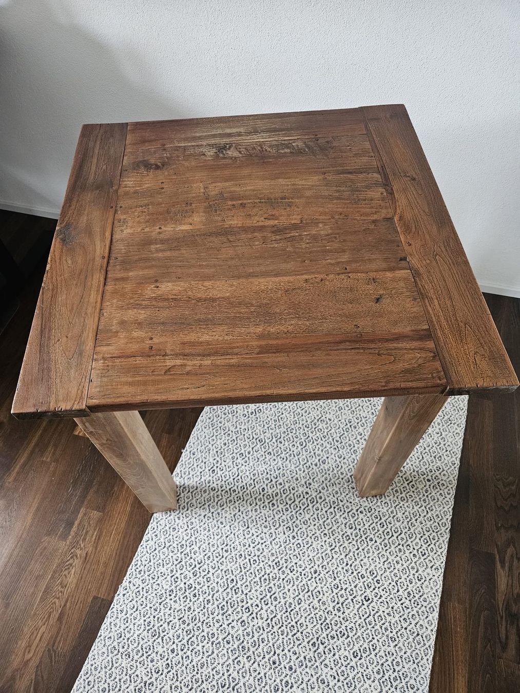 Tavoli: Massivholztisch 80 x 80cm – Usato da Oberhasli venduto da joe_2nlz 1