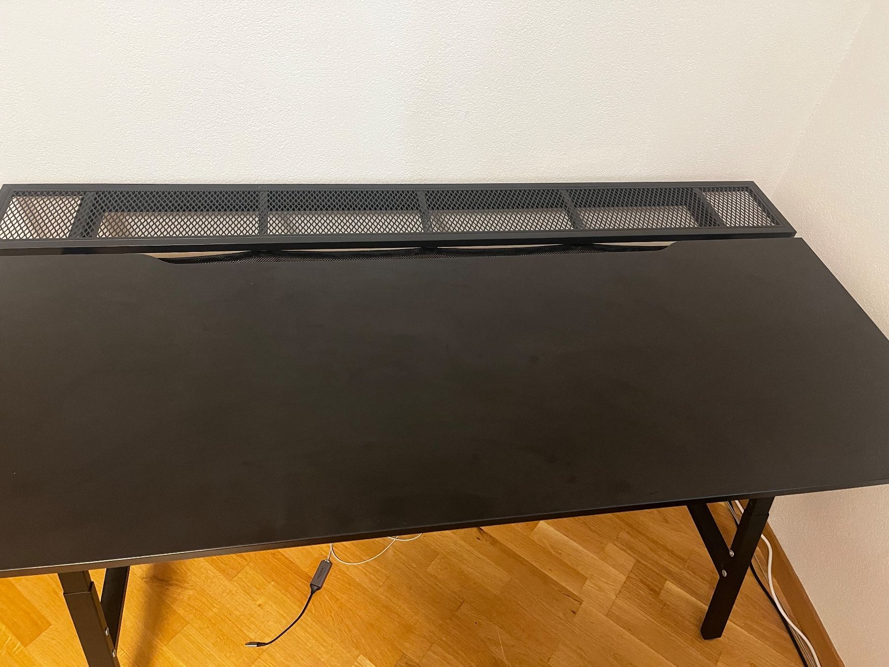 Ikea Schreibtische: Ikea Gamingschreibtisch UTESPELARE – Gebraucht aus Zürich von Adi262 1