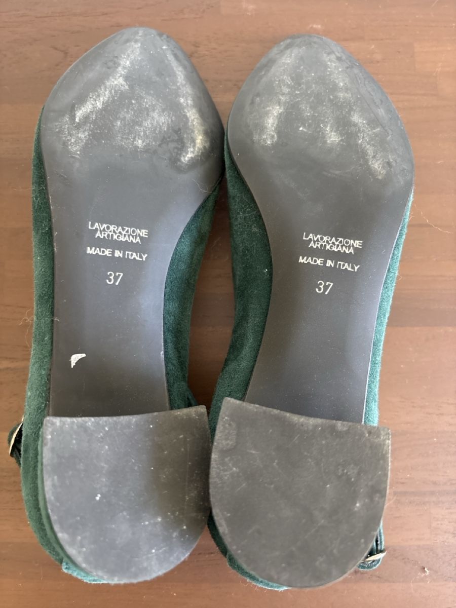 Chaussures femmes: Sage Green Pumps Shoe Size 37 Suede – D'occasion à Zürich par cha_jz8q 2