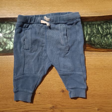 Hose Grösse 68