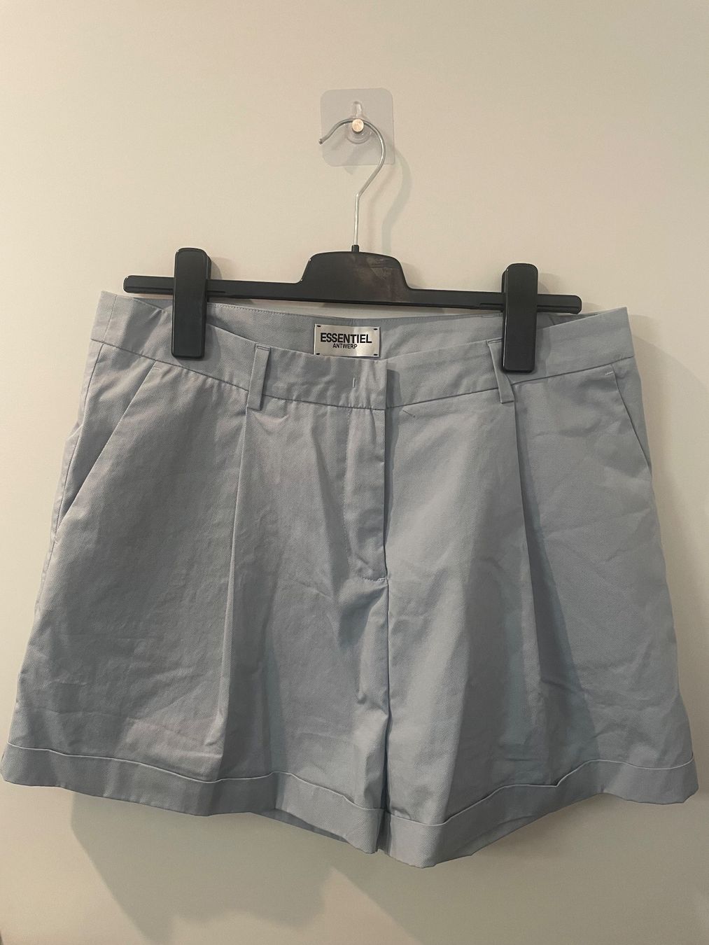 Pantaloni: Essentiel Antwerp Shorts - Gr. 42 – Usato da Hünenberg See venduto da DND5