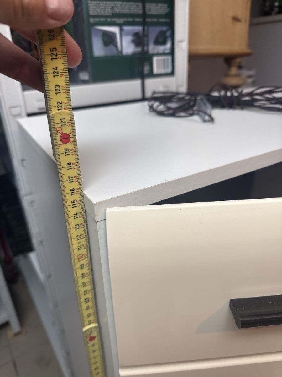 Ikea Vitrines: Vitrine weiss – D'occasion à Altendorf par gianni2109 1