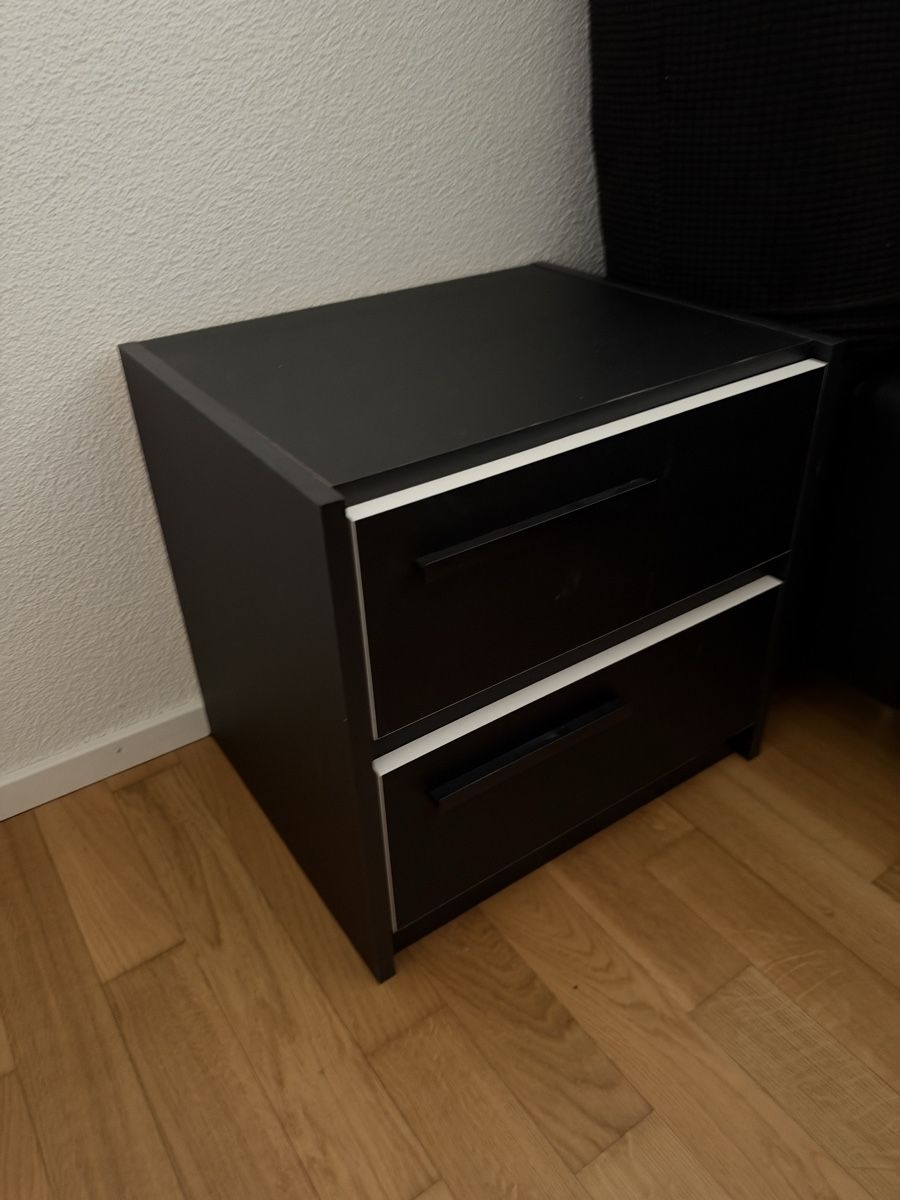 Tables de nuit: Nachttisch 2 Stück – Neuf (Voir description) à Gränichen par vek_nd7x