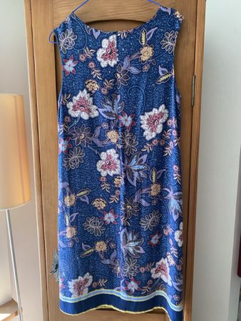 Bonita Sommerkleid, blau mit Blumenmuster, Grösse 38 top!