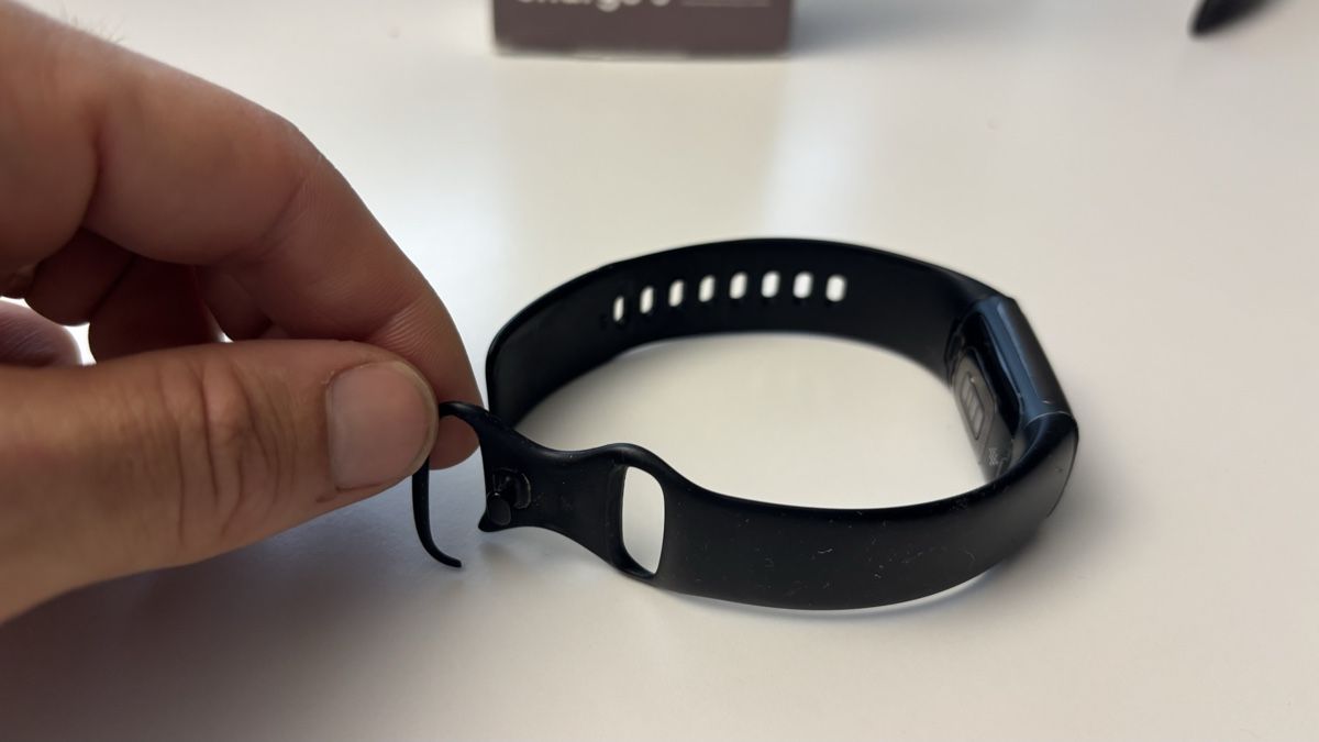 Fitbit Smartwatch: Fitbit Charge 5 Fitness Tracker – Usato da Uettligen venduto da urbaner1 2