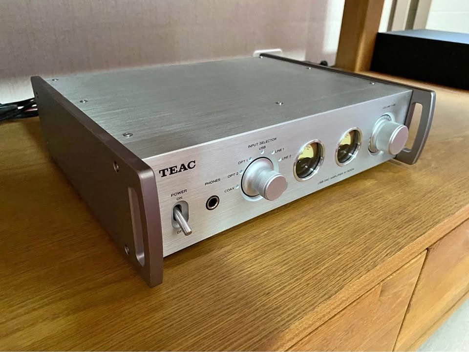Convertitori: TEAC AI-501DA Vollverstärker - DAC - USB - Silber – Usato da Zürich venduto da Tapehead 4
