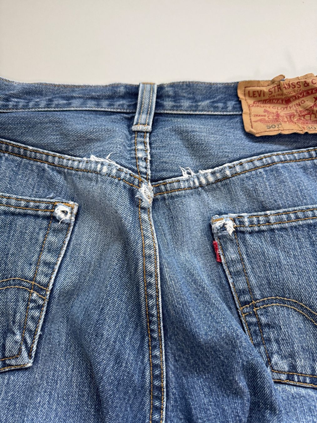 Levi's Jeans: Levis 501 denim W30 L30 with history – Usato da Neuchâtel venduto da _Easy_to_Find_ 7