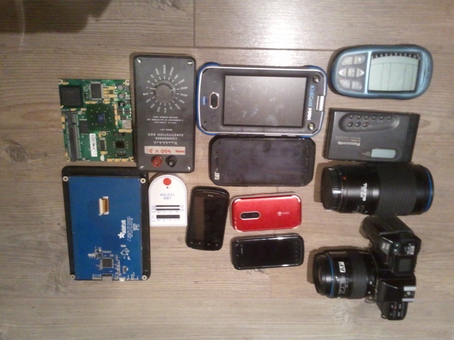 Elektronikbauteile: Sammlung elektronische Geräte – Gebraucht aus Beatenberg von fancy10 3