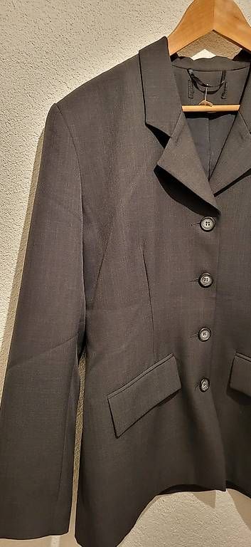 Completi: Grauer Blazer Gr. 44 (oversize) – Usato da Basel venduto da kri_wd99
