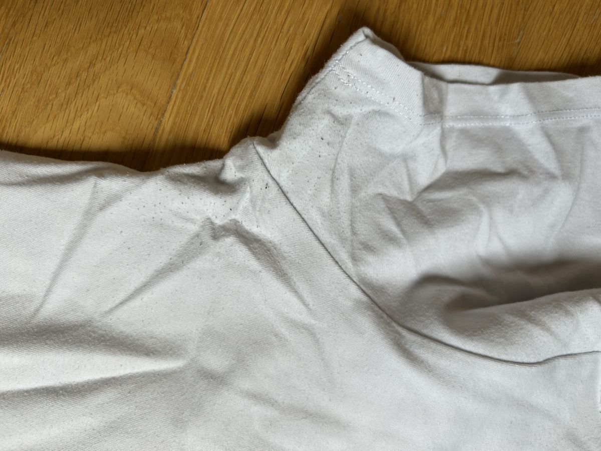 Blusen, T-Shirts & Tops: T-shirt – Gebraucht aus Daillens von guisepa 2